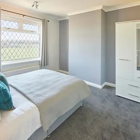 3br House Free Parking Near Teesworks *