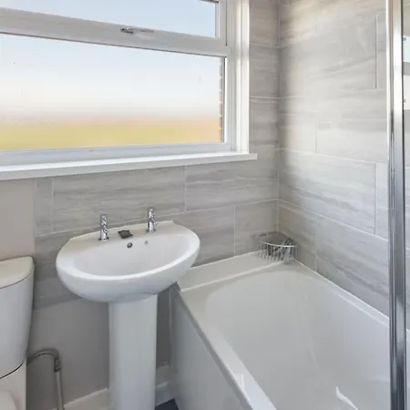 3br House Free Parking Near Teesworks Redcar