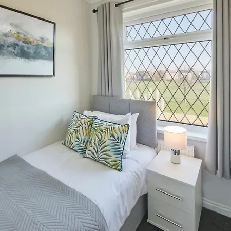 3br House Free Parking Near Teesworks Redcar